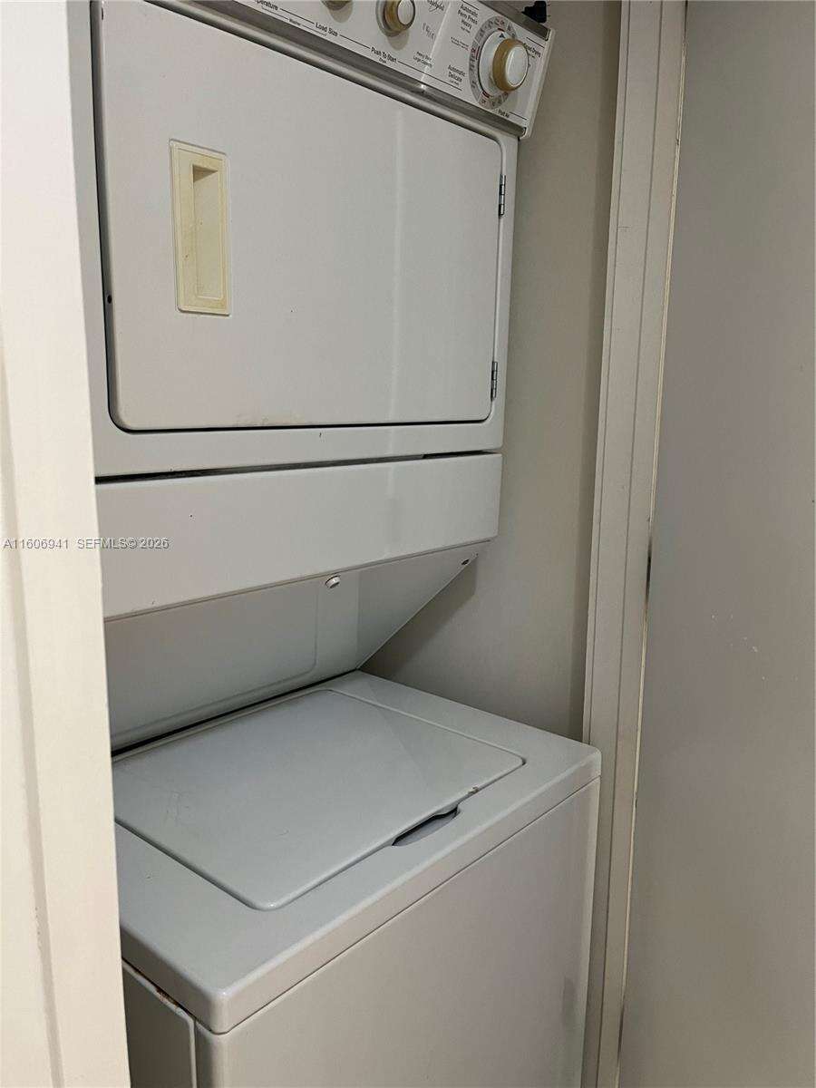 Sayan at 16275 Collins Ave, Sunny Isles Beach, FL 33160 - For Rent photo 16