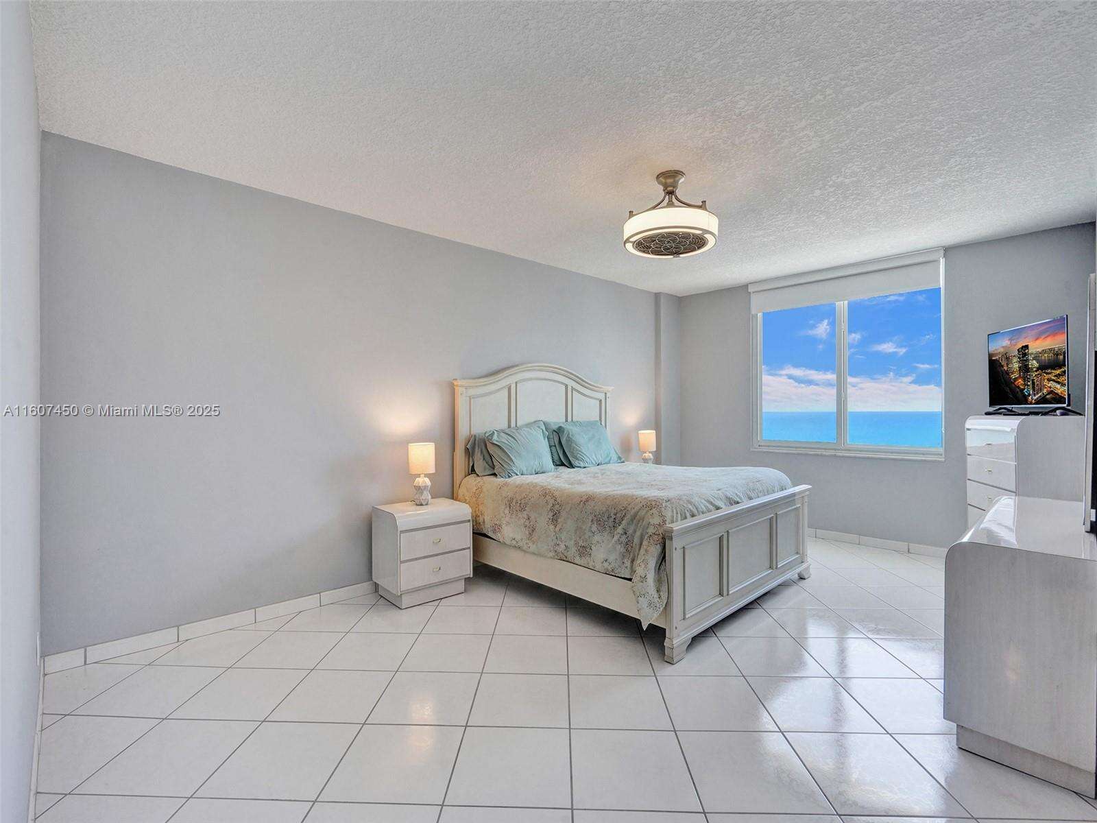 Sea Air Towers at 3725 Ocean Dr, Hollywood, FL 33019 - For Rent photo 6