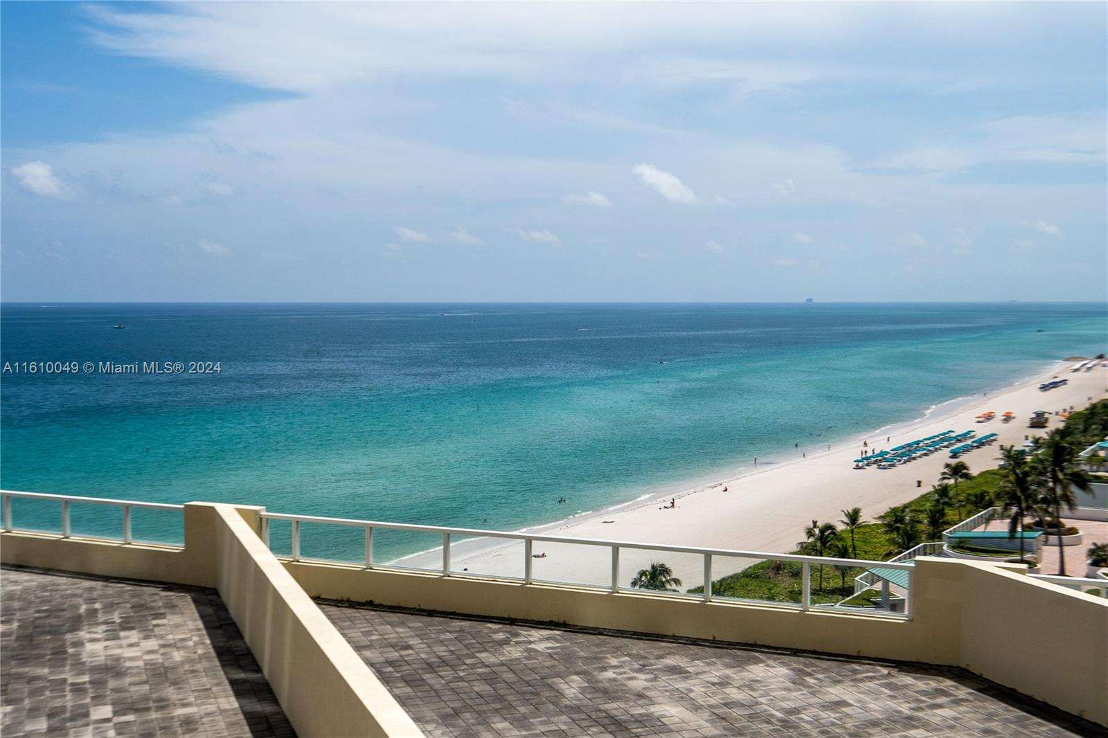La Perla at 16699 Collins Ave, Sunny Isles Beach, FL 33160 - For Rent photo 8