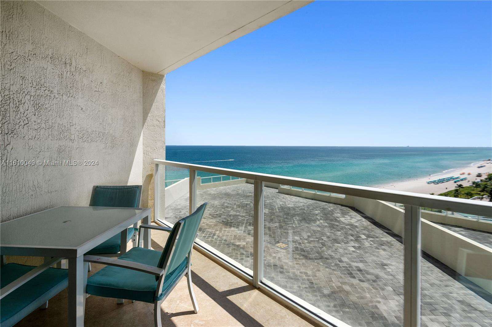 La Perla at 16699 Collins Ave, Sunny Isles Beach, FL 33160 - For Rent photo 10