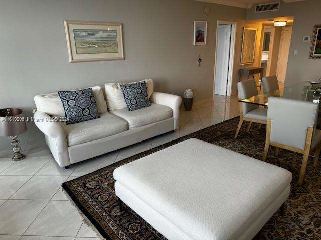 The Carriage House at 5401 Collins Ave, Miami Beach, FL 33140 - For Rent photo 18