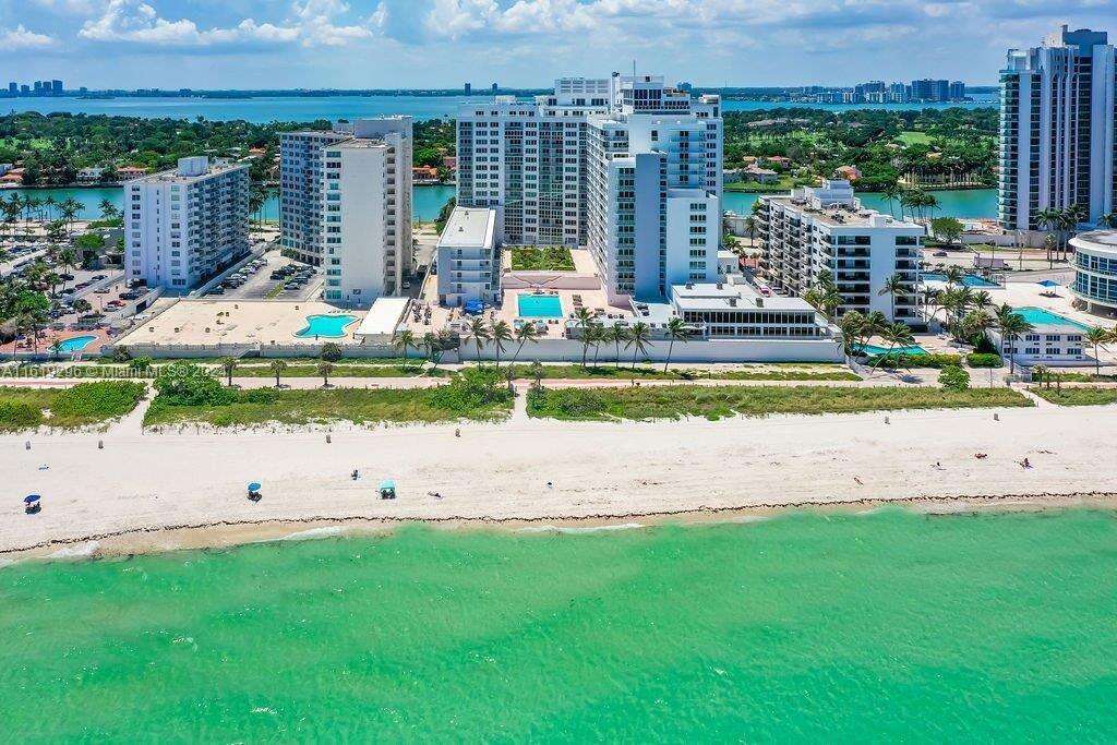 The Carriage House at 5401 Collins Ave, Miami Beach, FL 33140 - For Rent photo 3