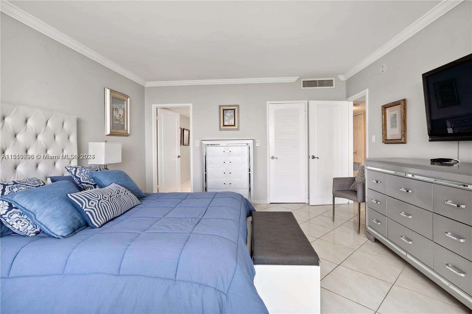 The Carriage House at 5401 Collins Ave, Miami Beach, FL 33140 - For Rent photo 28