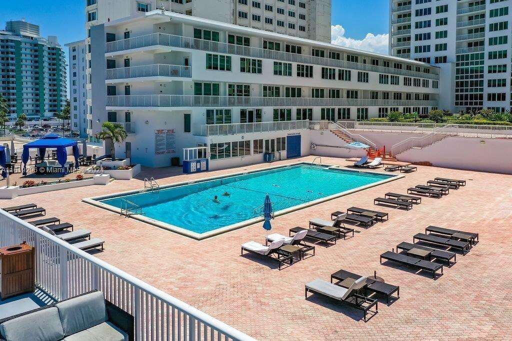 The Carriage House at 5401 Collins Ave, Miami Beach, FL 33140 - For Rent photo 6