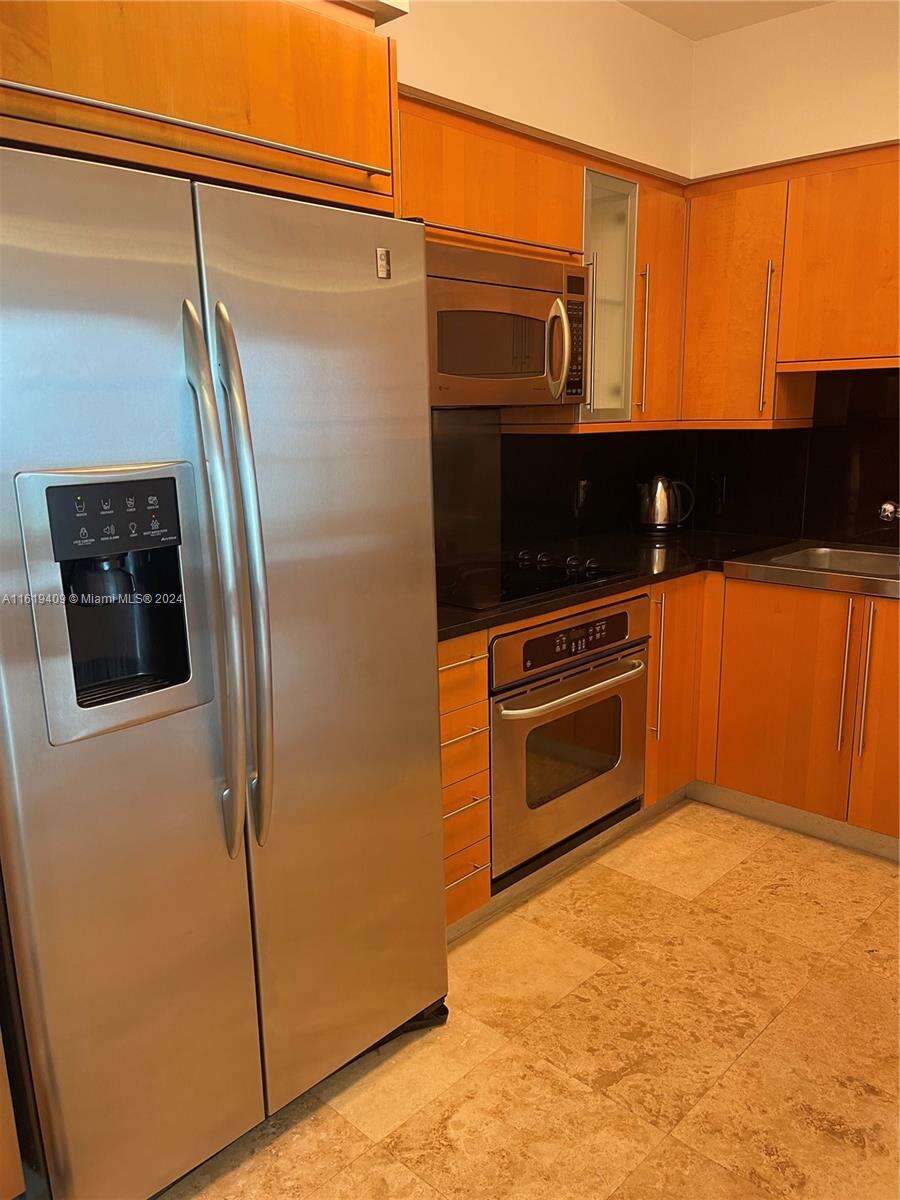 Akoya at 6365 Collins Ave, Miami Beach, FL 33141 - For Rent photo 24
