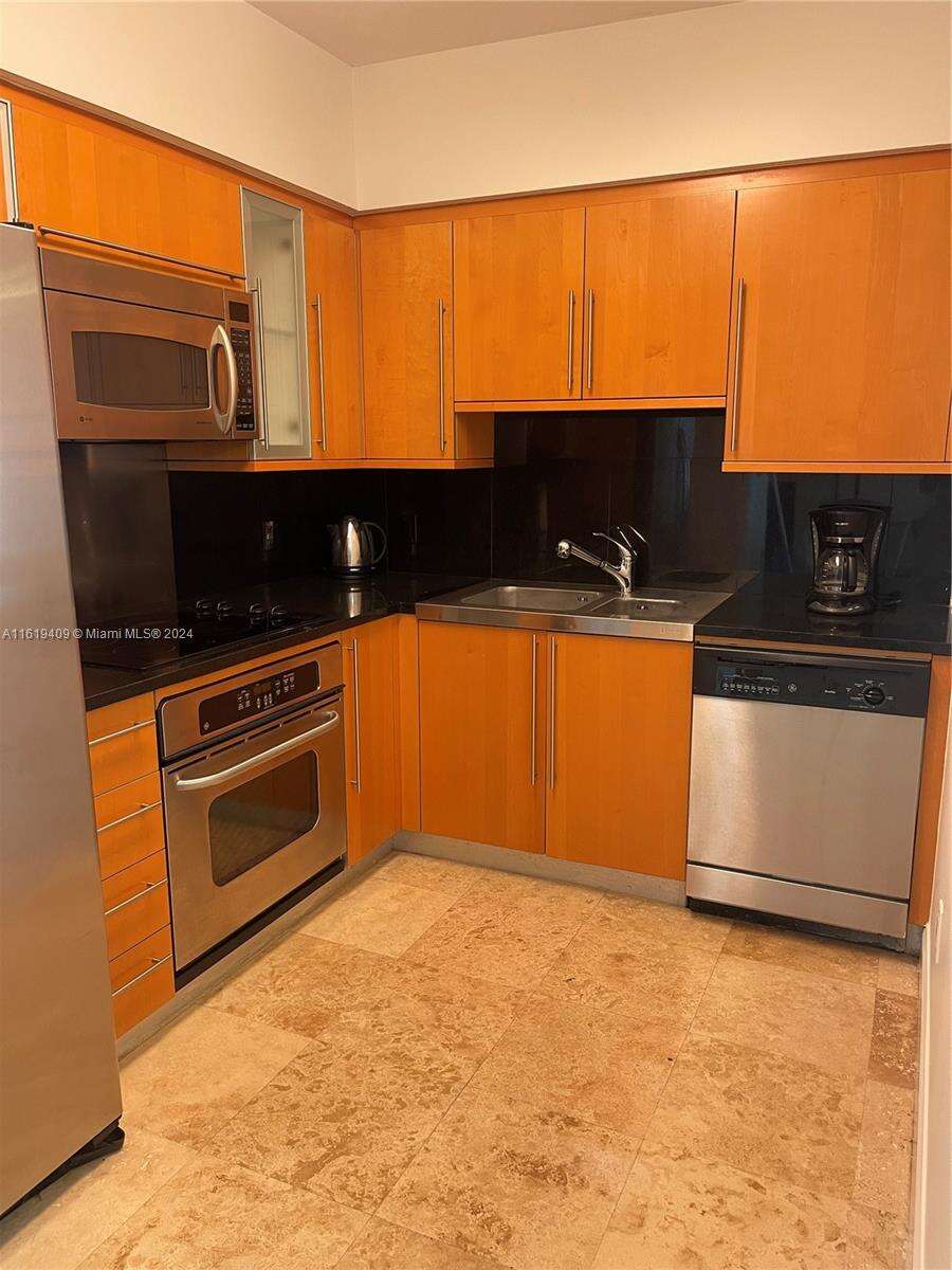 Akoya at 6365 Collins Ave, Miami Beach, FL 33141 - For Rent photo 25