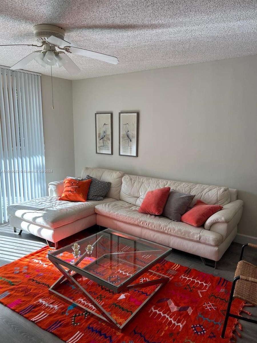The Yacht Club At Aventura at 19901 Country Club Dr, Aventura, FL 33180 - For Rent photo 2