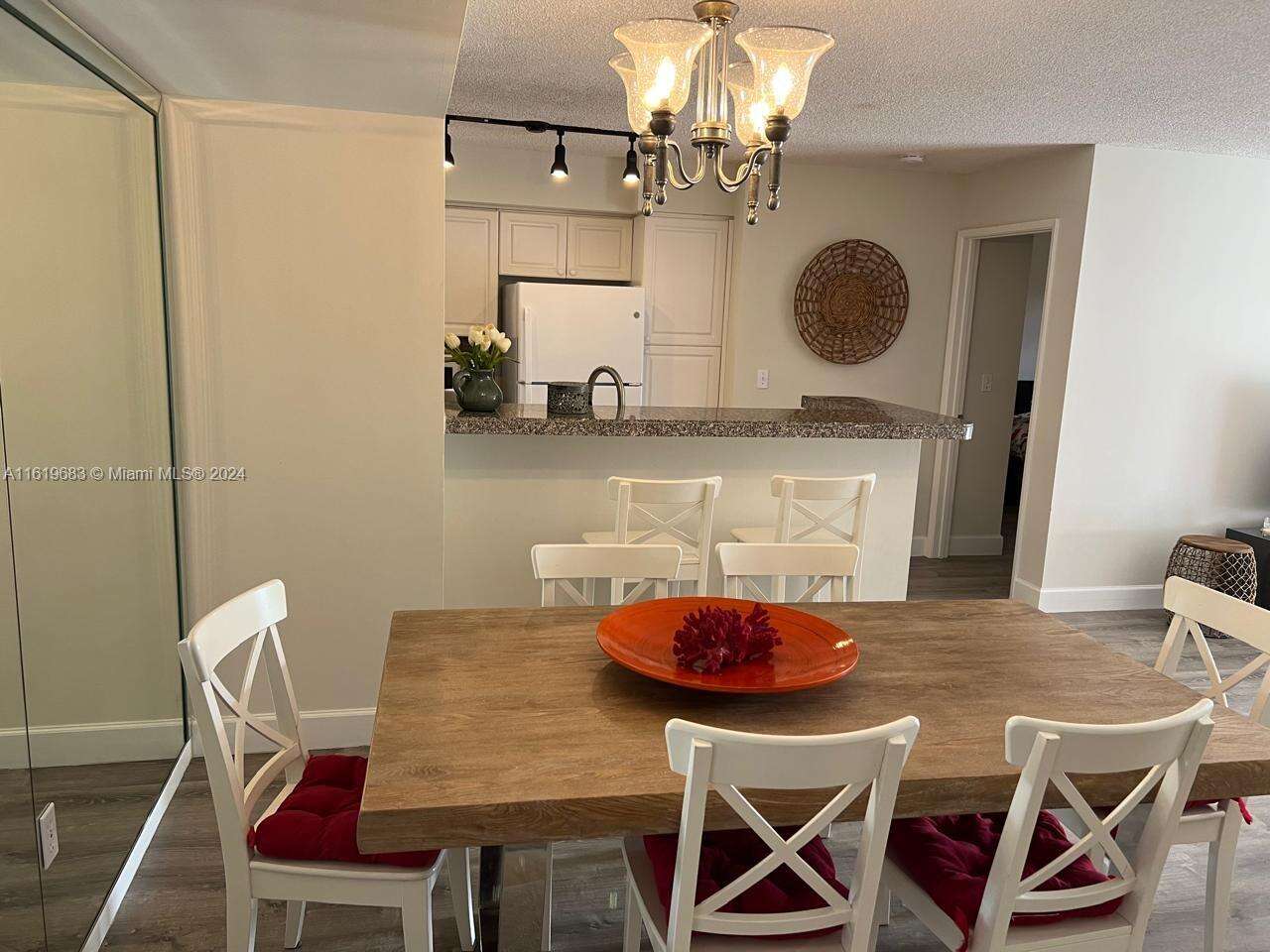The Yacht Club At Aventura at 19901 Country Club Dr, Aventura, FL 33180 - For Rent photo 4