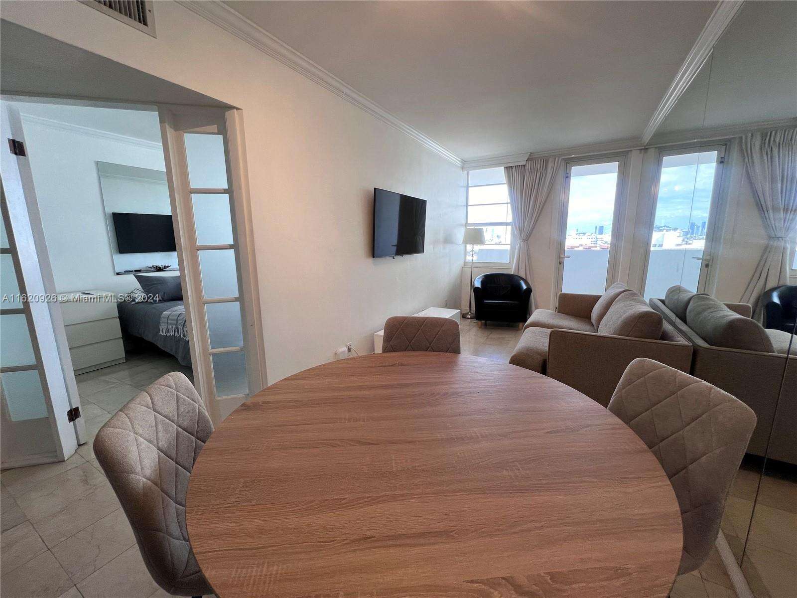 Decoplage at 100 Lincoln Rd, Miami Beach, FL 33139 - For Rent photo 2