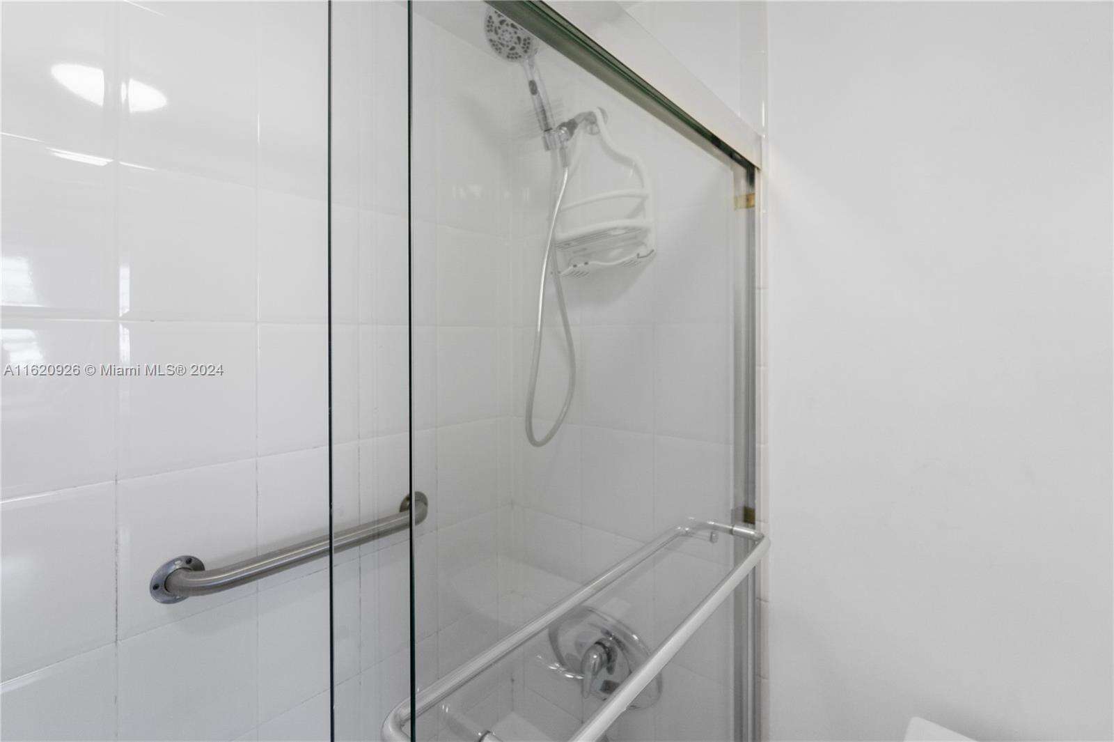 Decoplage at 100 Lincoln Rd, Miami Beach, FL 33139 - For Rent photo 11