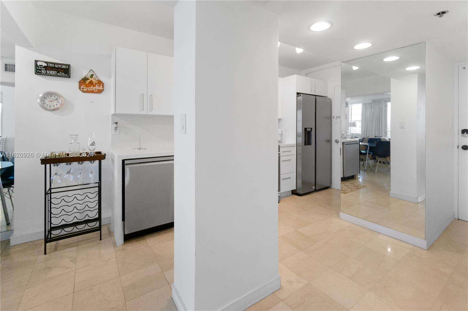 Decoplage at 100 Lincoln Rd, Miami Beach, FL 33139 - For Rent photo 3