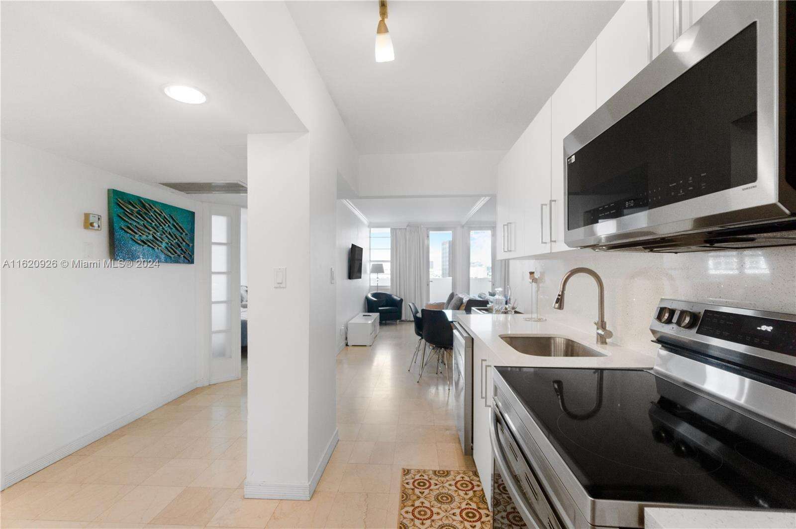 Decoplage at 100 Lincoln Rd, Miami Beach, FL 33139 - For Rent photo 4