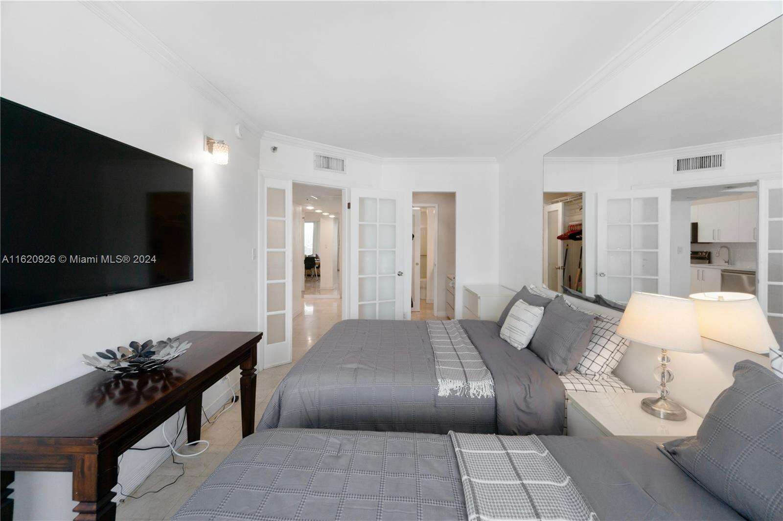 Decoplage at 100 Lincoln Rd, Miami Beach, FL 33139 - For Rent photo 6