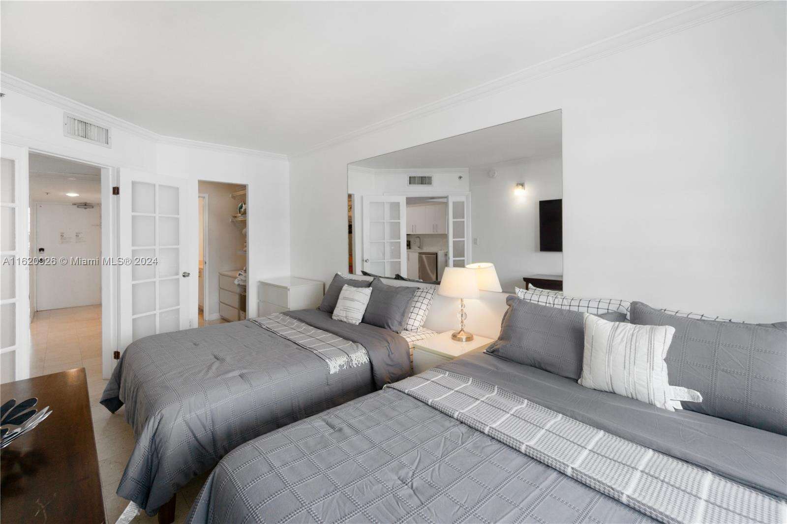 Decoplage at 100 Lincoln Rd, Miami Beach, FL 33139 - For Rent photo 8