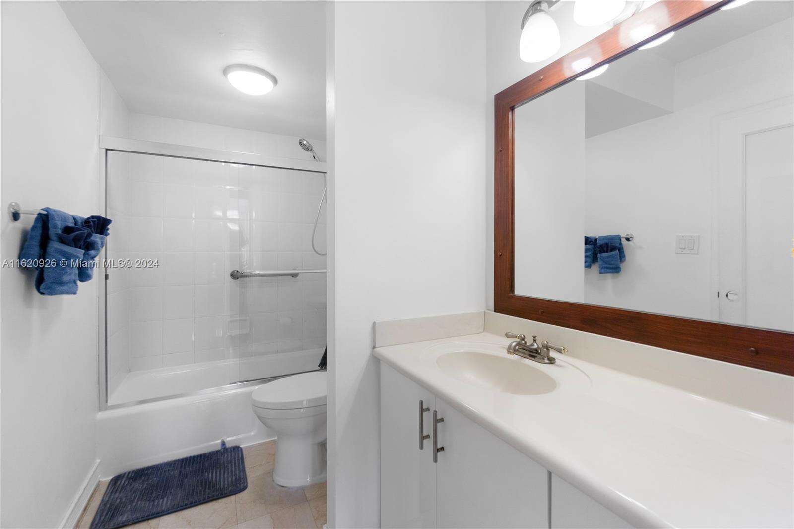 Decoplage at 100 Lincoln Rd, Miami Beach, FL 33139 - For Rent photo 9
