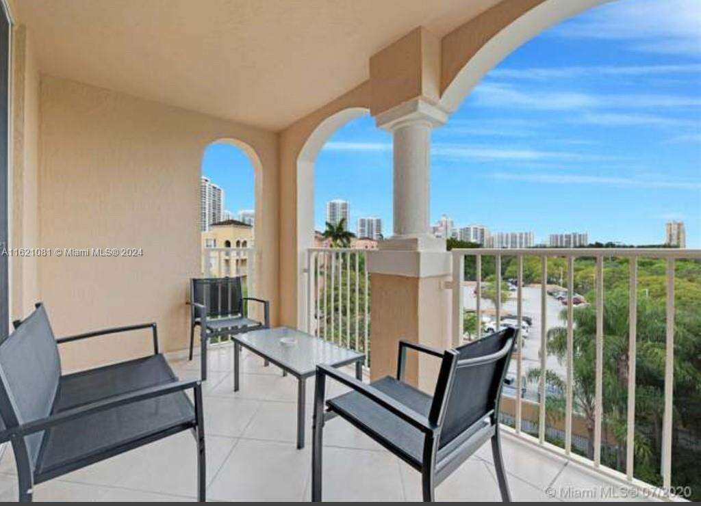 The Yacht Club At Aventura at 19999 Country Club Dr, Aventura, FL 33180 - For Rent photo 2