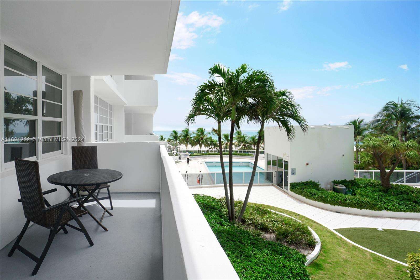 Decoplage at 100 Lincoln Rd, Miami Beach, FL 33139 - For Rent photo 1