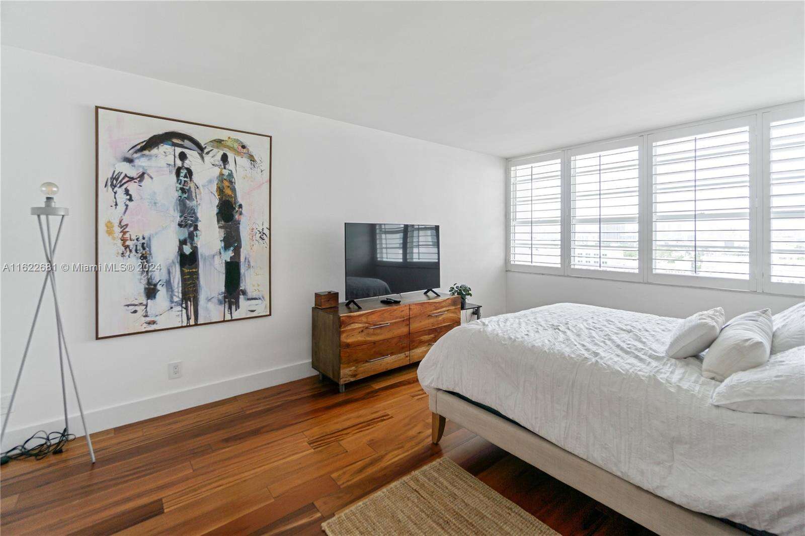 Decoplage at 100 Lincoln Rd, Miami Beach, FL 33139 - For Rent photo 15