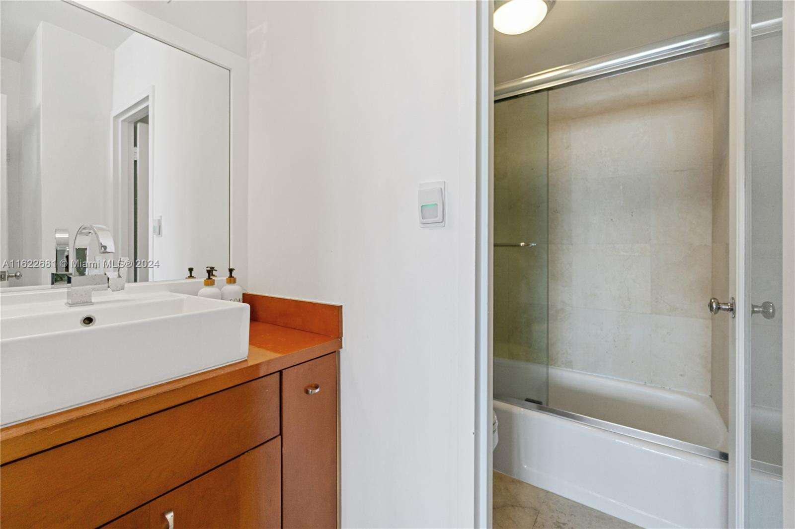 Decoplage at 100 Lincoln Rd, Miami Beach, FL 33139 - For Rent photo 21