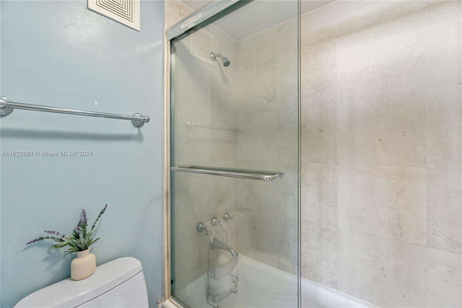 Decoplage at 100 Lincoln Rd, Miami Beach, FL 33139 - For Rent photo 22