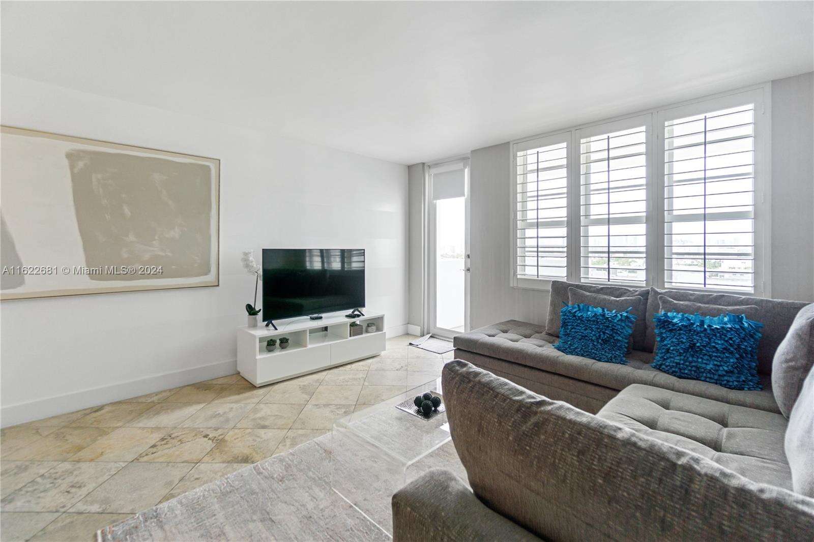 Decoplage at 100 Lincoln Rd, Miami Beach, FL 33139 - For Rent photo 6