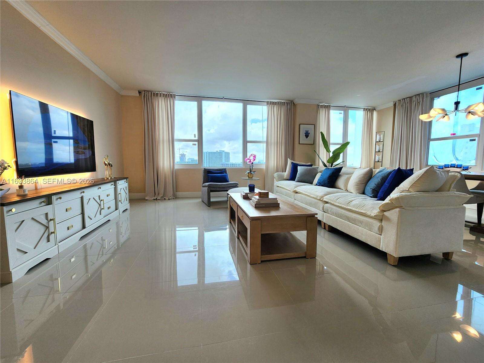 Alexander Towers at 3505 Ocean Dr, Hollywood, FL 33019 - For Rent photo 4