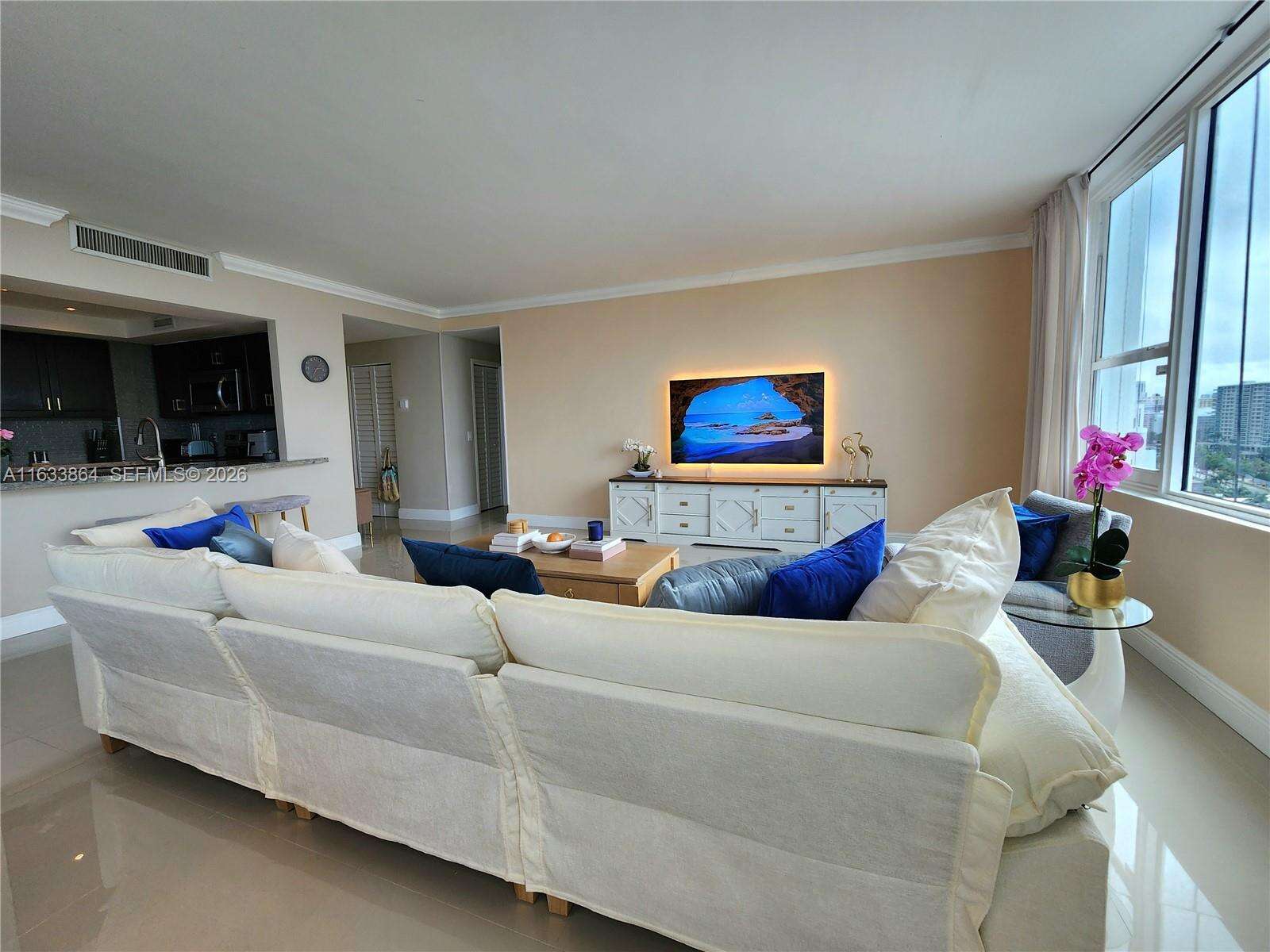 Alexander Towers at 3505 Ocean Dr, Hollywood, FL 33019 - For Rent photo 9