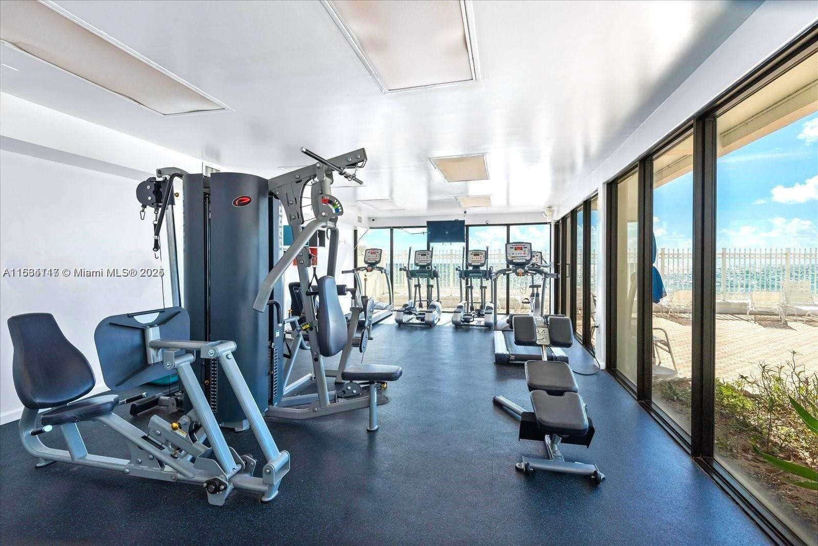 Alexander Towers at 3505 Ocean Dr, Hollywood, FL 33019 - For Rent photo 29