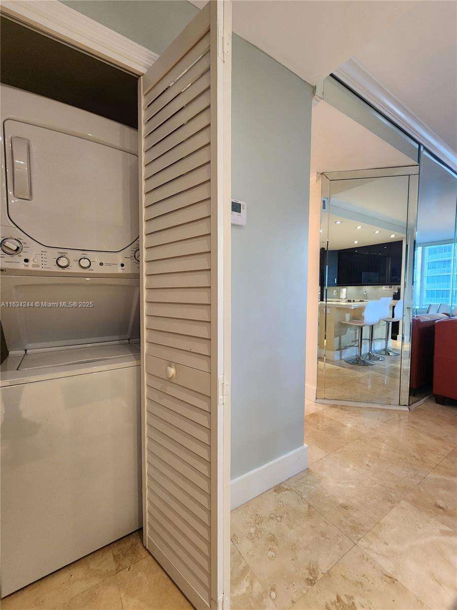 Alexander Towers at 3505 Ocean Dr, Hollywood, FL 33019 - For Rent photo 23