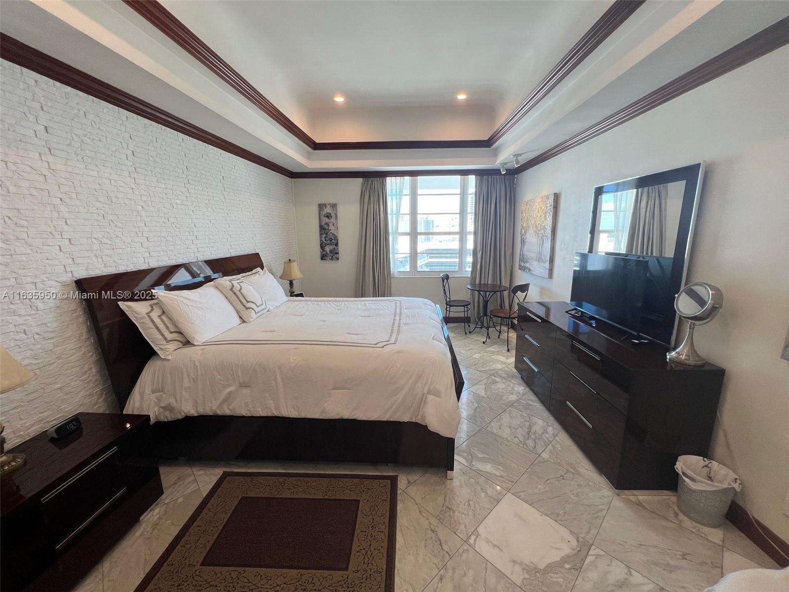 Decoplage at 100 Lincoln Rd, Miami Beach, FL 33139 - For Rent photo 17