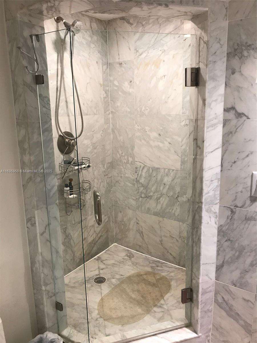 Decoplage at 100 Lincoln Rd, Miami Beach, FL 33139 - For Rent photo 23