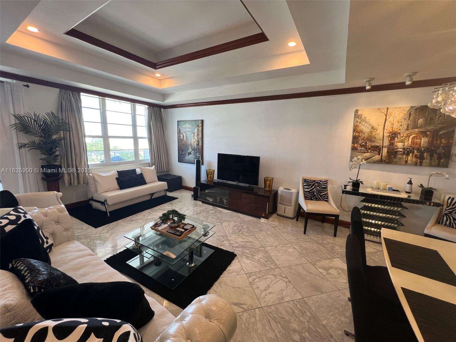 Decoplage at 100 Lincoln Rd, Miami Beach, FL 33139 - For Rent photo 8