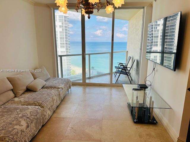 La Perla at 16699 Collins Ave, Sunny Isles Beach, FL 33160 - For Rent photo 14