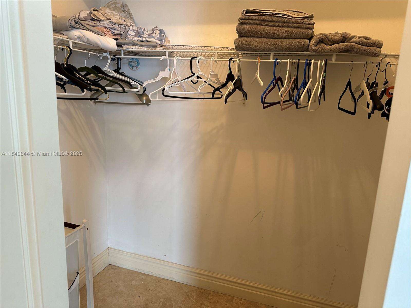 La Perla at 16699 Collins Ave, Sunny Isles Beach, FL 33160 - For Rent photo 30