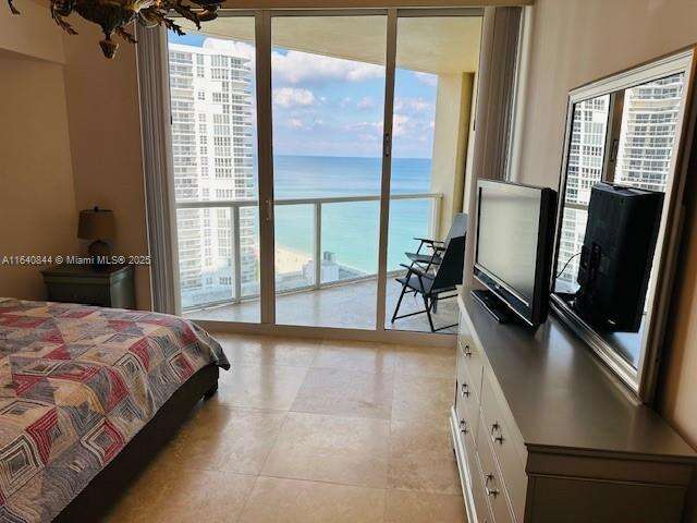 La Perla at 16699 Collins Ave, Sunny Isles Beach, FL 33160 - For Rent photo 37