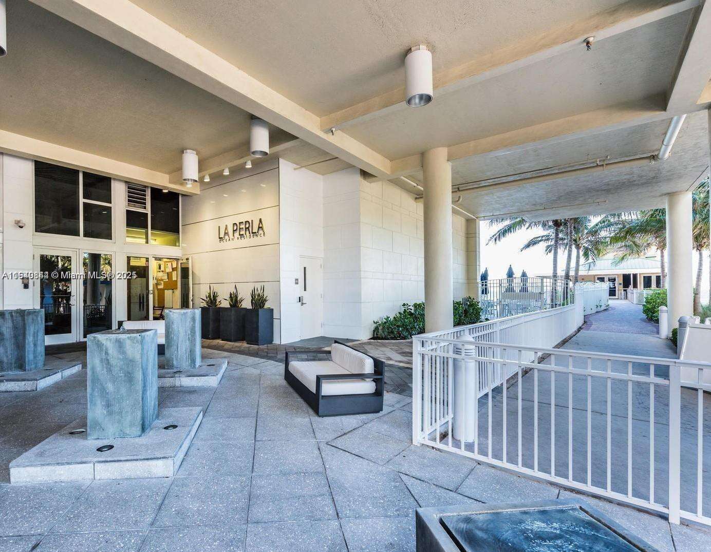 La Perla at 16699 Collins Ave, Sunny Isles Beach, FL 33160 - For Rent photo 5