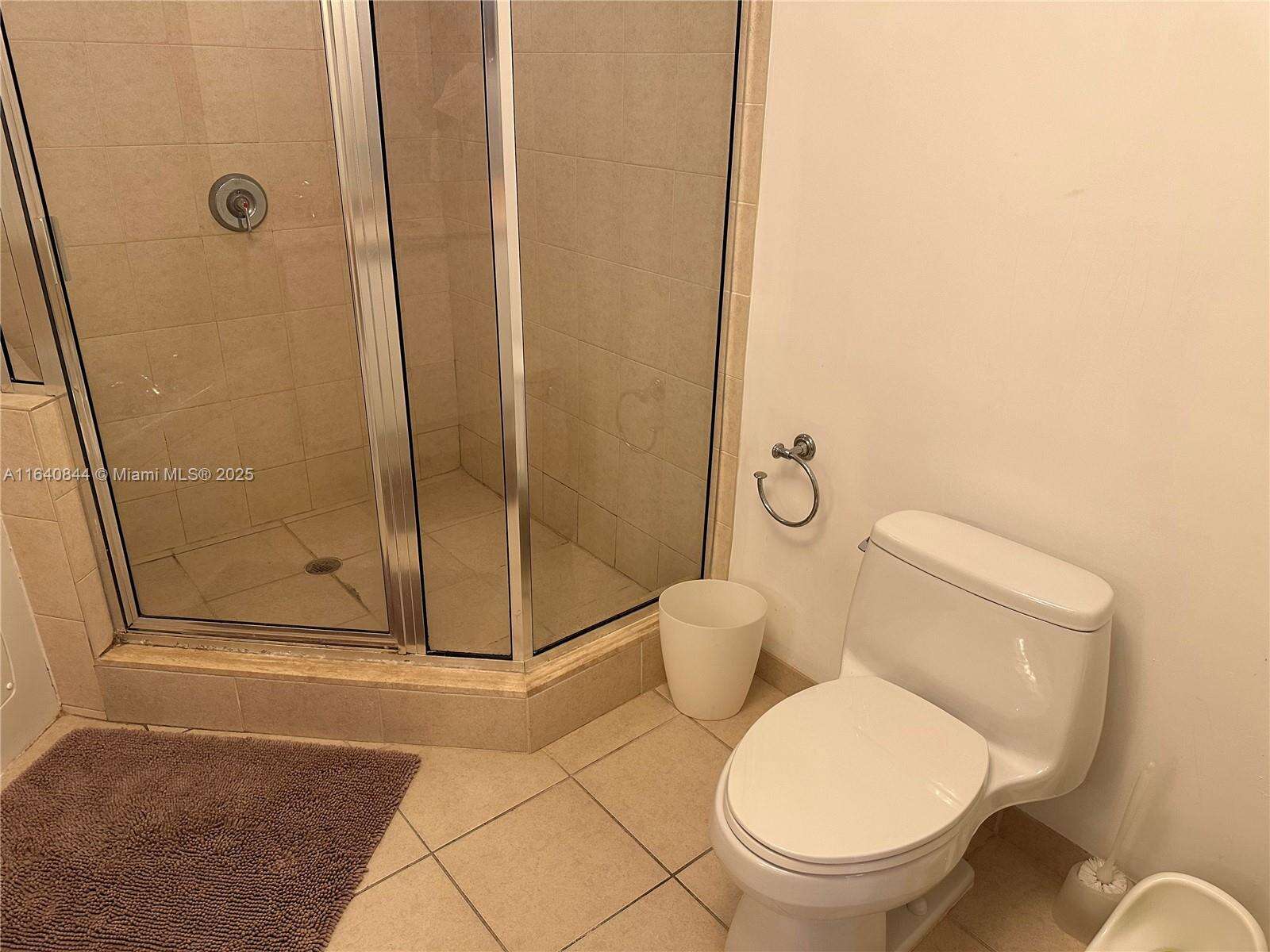 La Perla at 16699 Collins Ave, Sunny Isles Beach, FL 33160 - For Rent photo 45