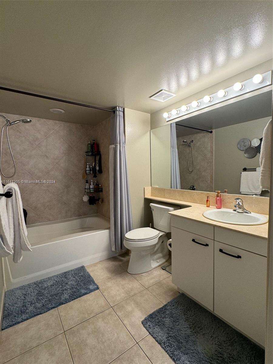 2080 Ocean Dr, Hallandale Beach, FL 33009 - For Rent photo 13