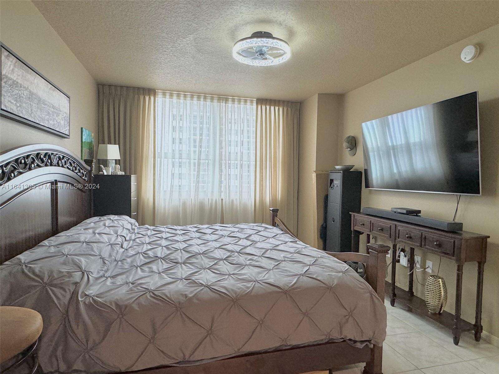2080 Ocean Dr, Hallandale Beach, FL 33009 - For Rent photo 9