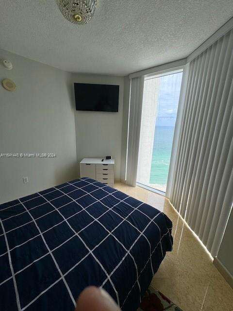 La Perla at 16699 Collins Ave, Sunny Isles Beach, FL 33160 - For Rent photo 21