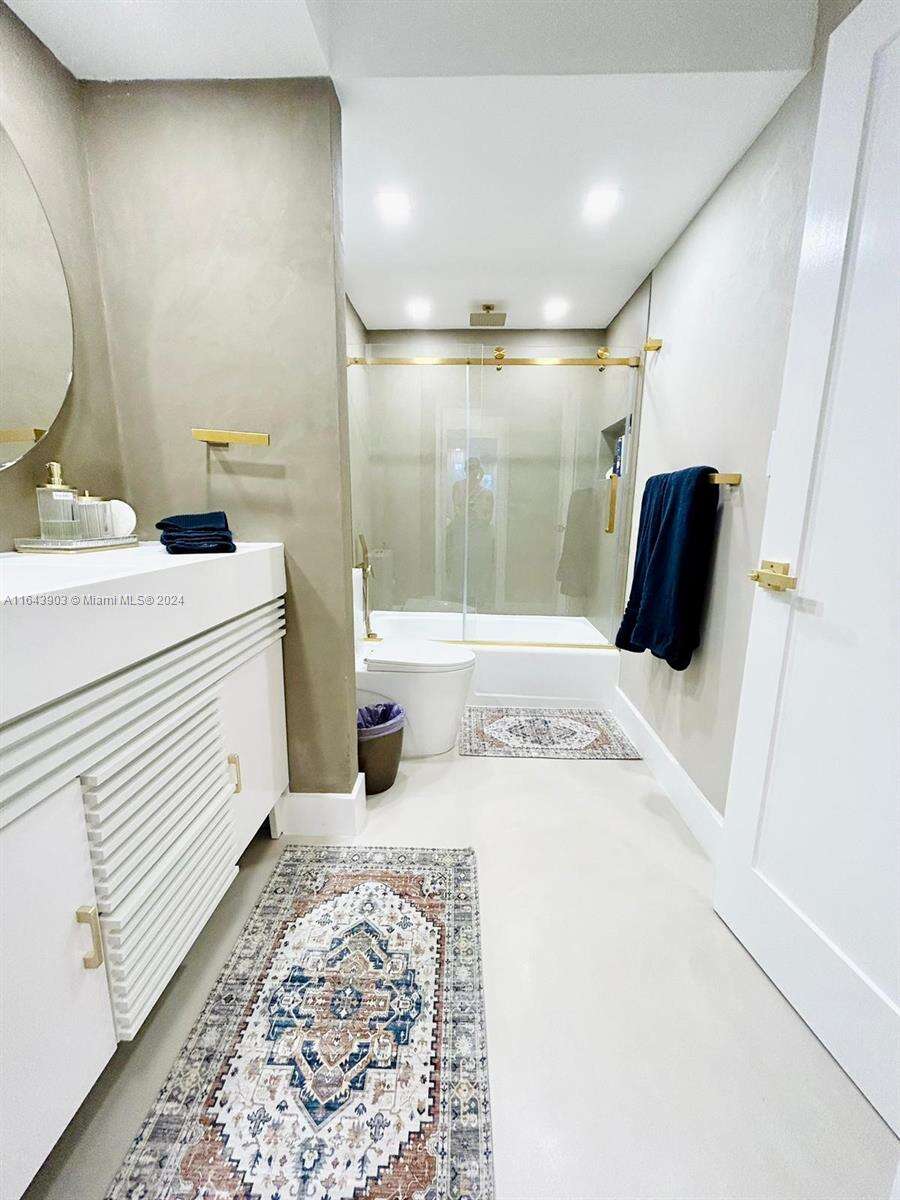 Decoplage at 100 Lincoln Rd, Miami Beach, FL 33139 - For Rent photo 18