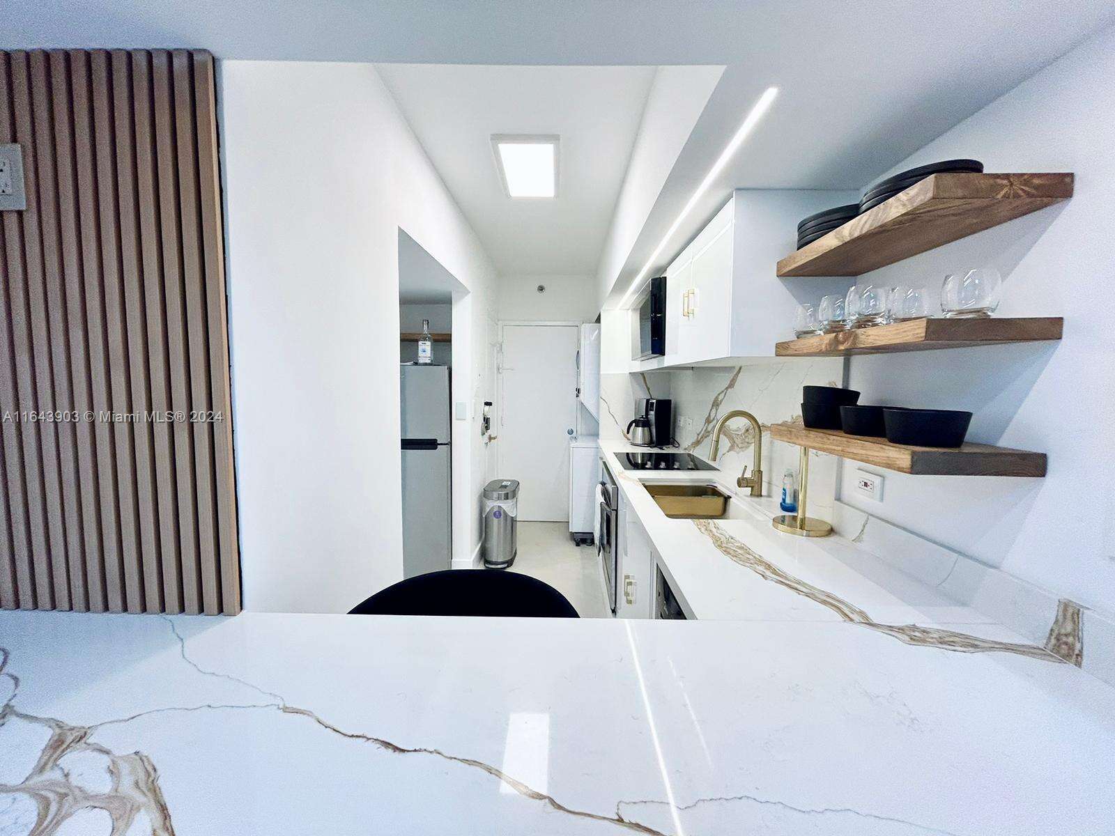 Decoplage at 100 Lincoln Rd, Miami Beach, FL 33139 - For Rent photo 6