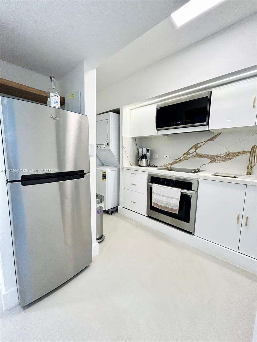 Decoplage at 100 Lincoln Rd, Miami Beach, FL 33139 - For Rent photo 7
