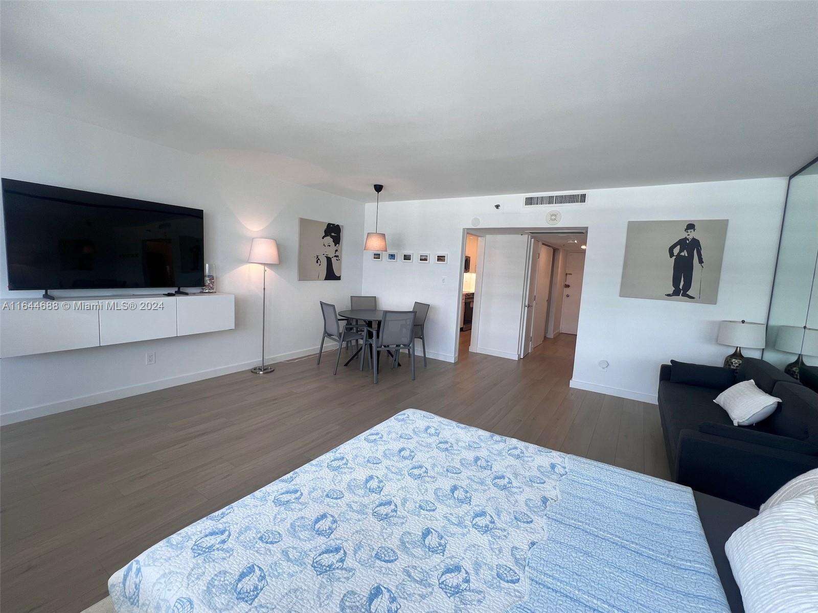 Decoplage at 100 Lincoln Rd, Miami Beach, FL 33139 - For Rent photo 4