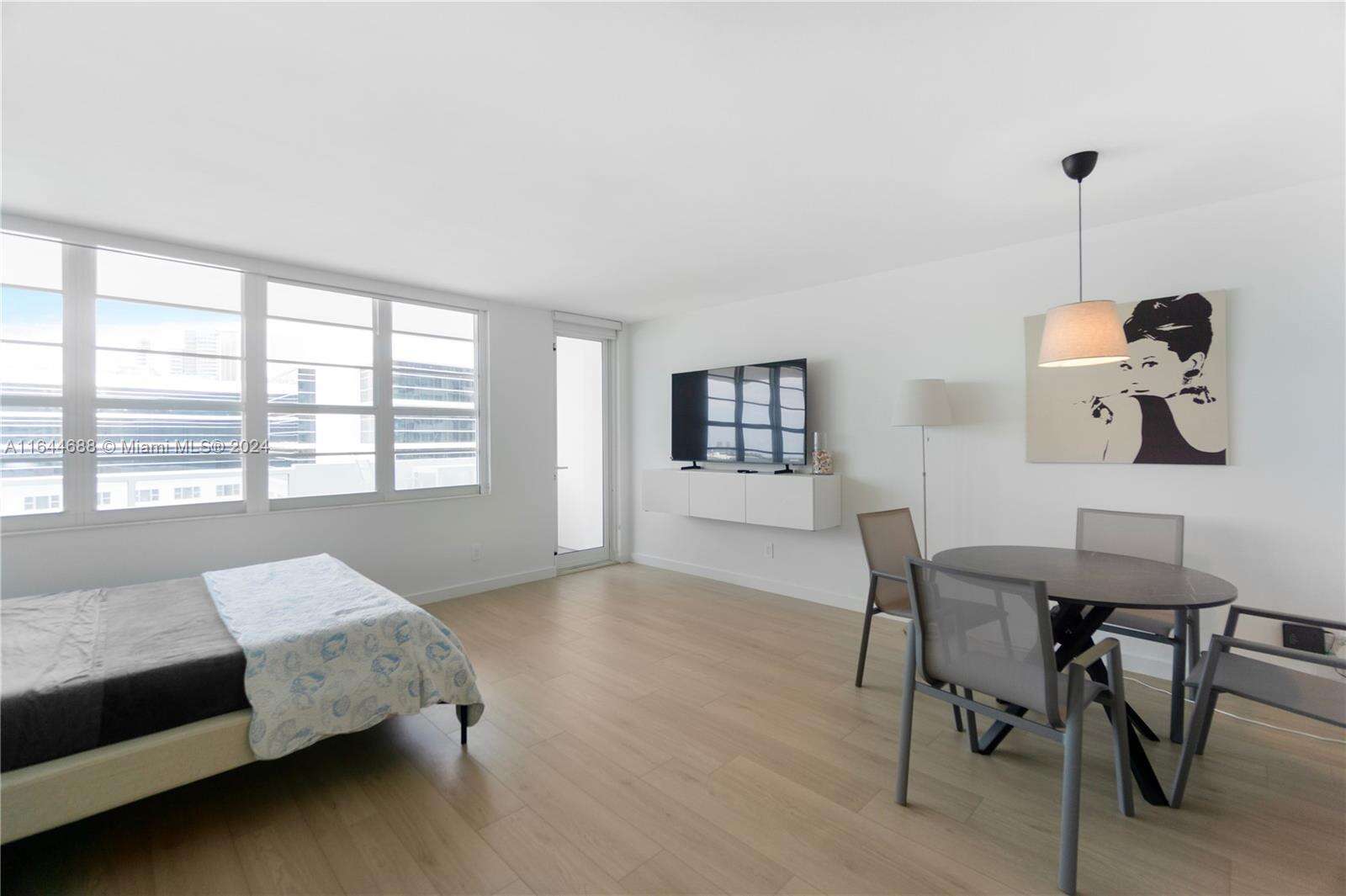 Decoplage at 100 Lincoln Rd, Miami Beach, FL 33139 - For Rent photo 7