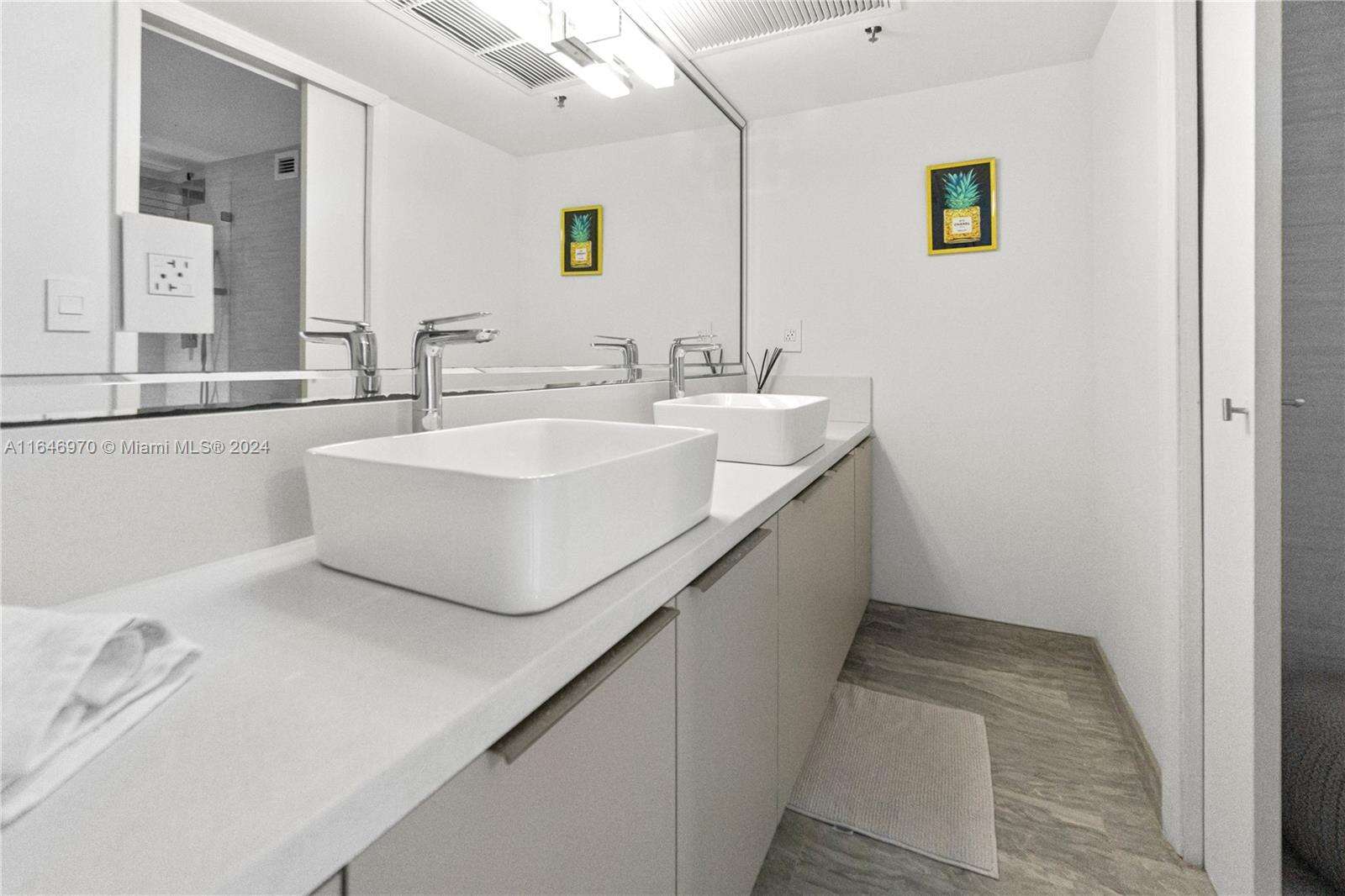 Decoplage at 100 Lincoln Rd, Miami Beach, FL 33139 - For Rent photo 18
