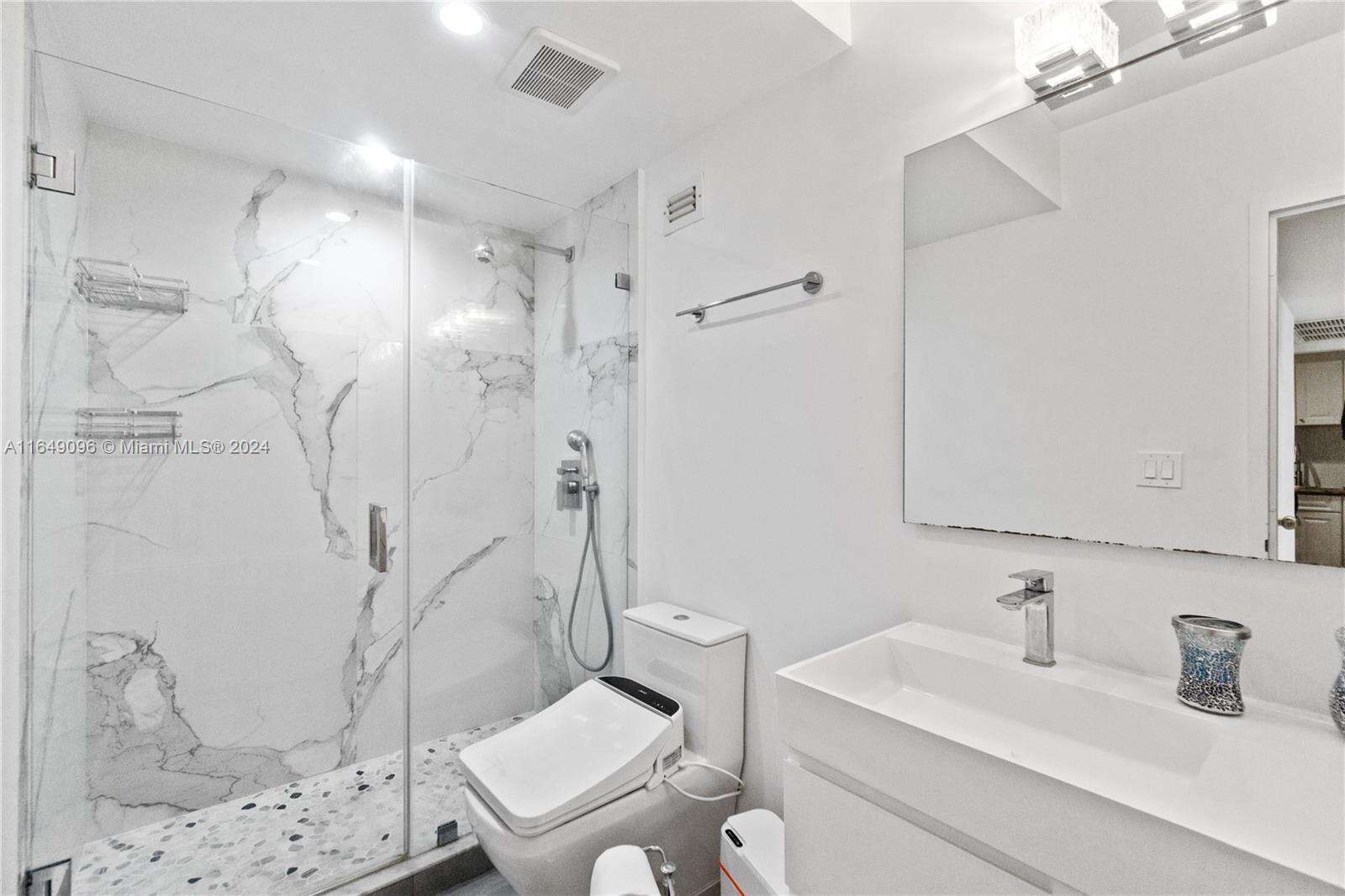 Decoplage at Miami Beach, FL 33139 - For Rent photo 13