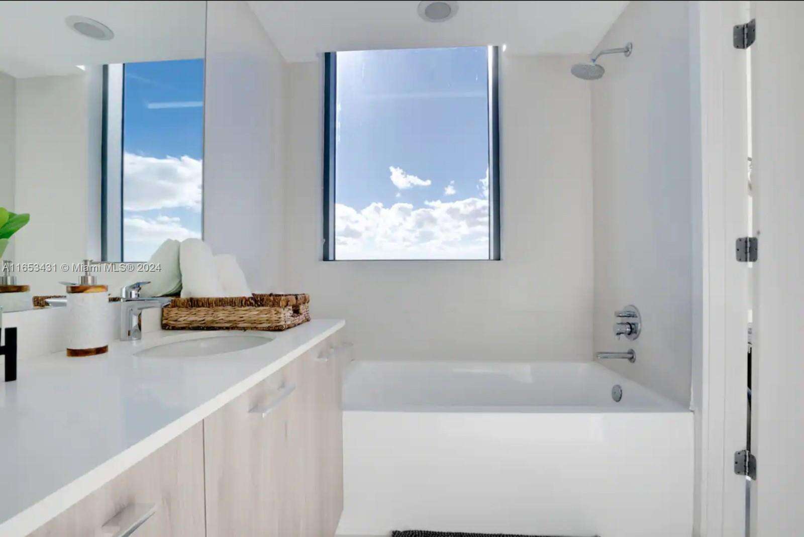 Paraiso Bayviews at 501 31 St, Miami, FL 33137 - For Rent photo 20