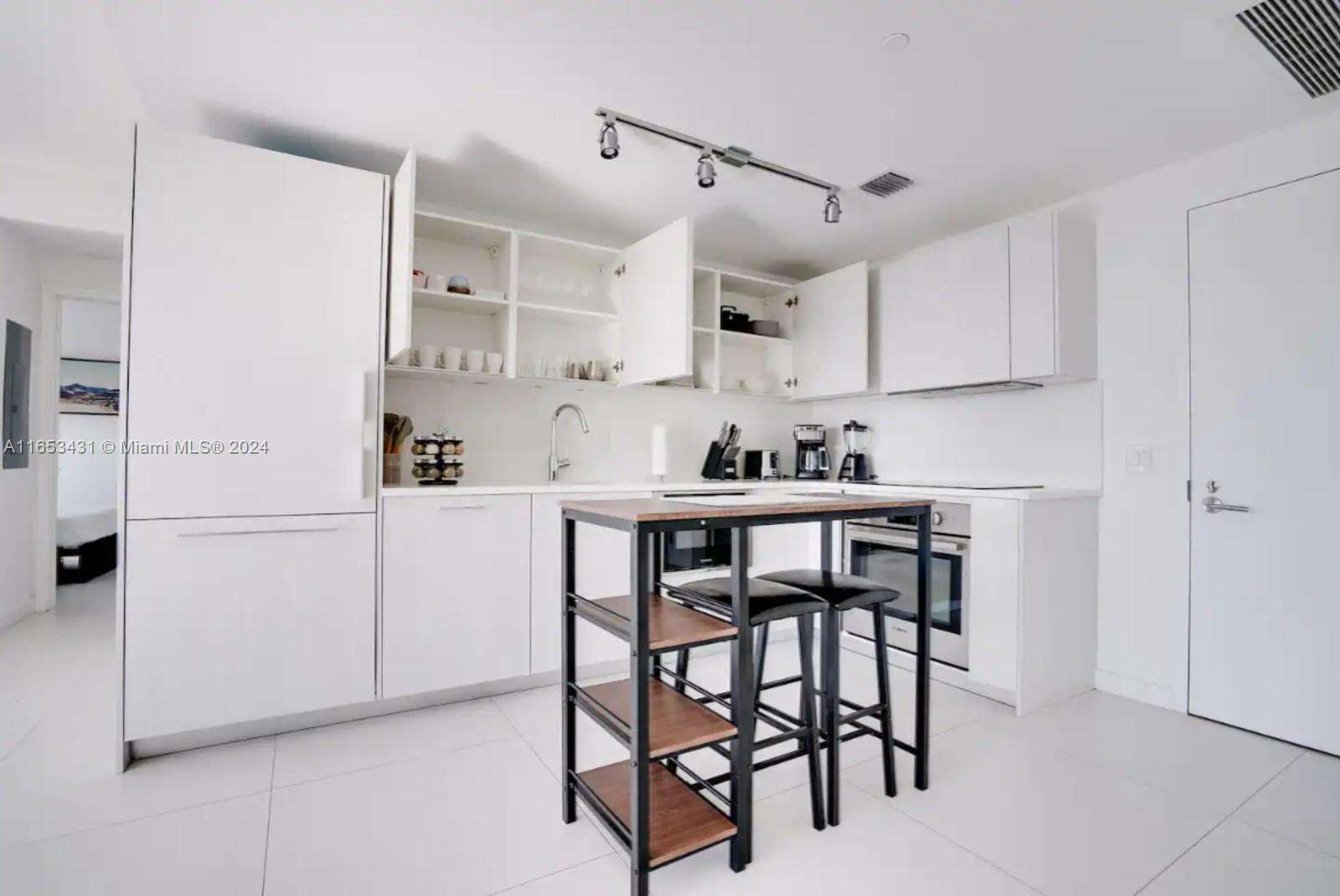 Paraiso Bayviews at 501 31 St, Miami, FL 33137 - For Rent photo 8