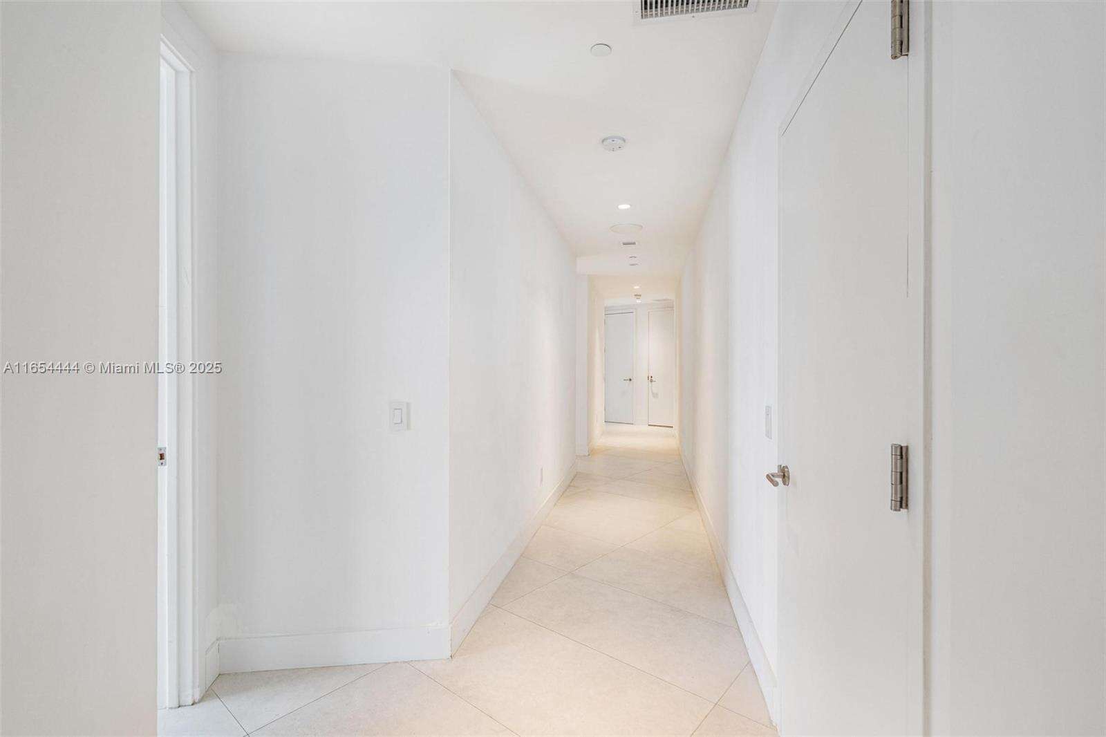 Porsche Design Tower at 18555 Collins Ave, Sunny Isles Beach, FL 33160 - For Rent photo 21